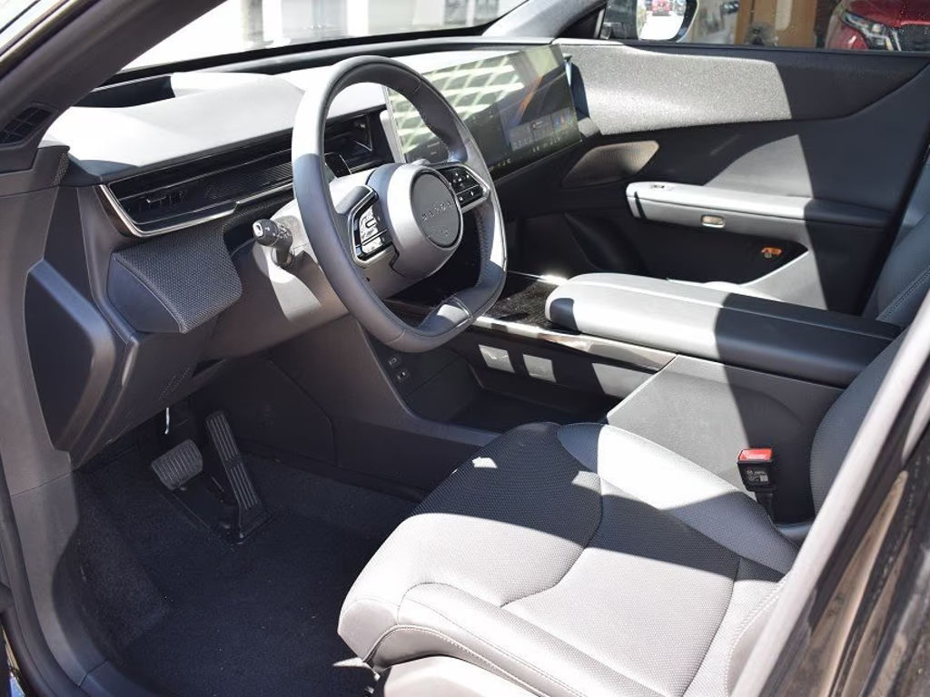 Mazda CX-6e
