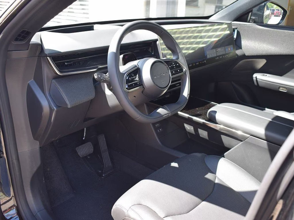 Mazda CX-6e