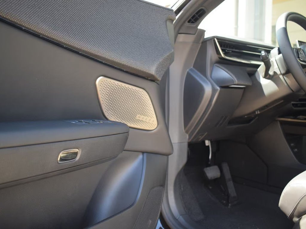Mazda CX-6e