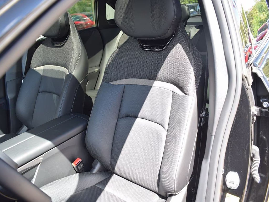 Mazda CX-6e