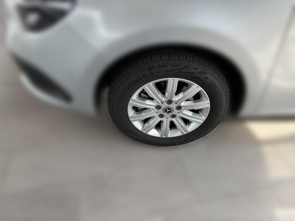 Mercedes-Benz T 180