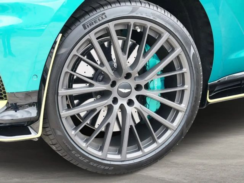 Aston Martin DBX