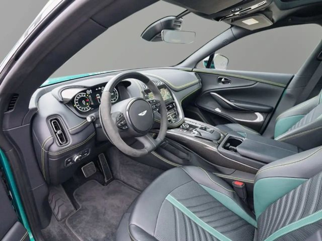 Aston Martin DBX