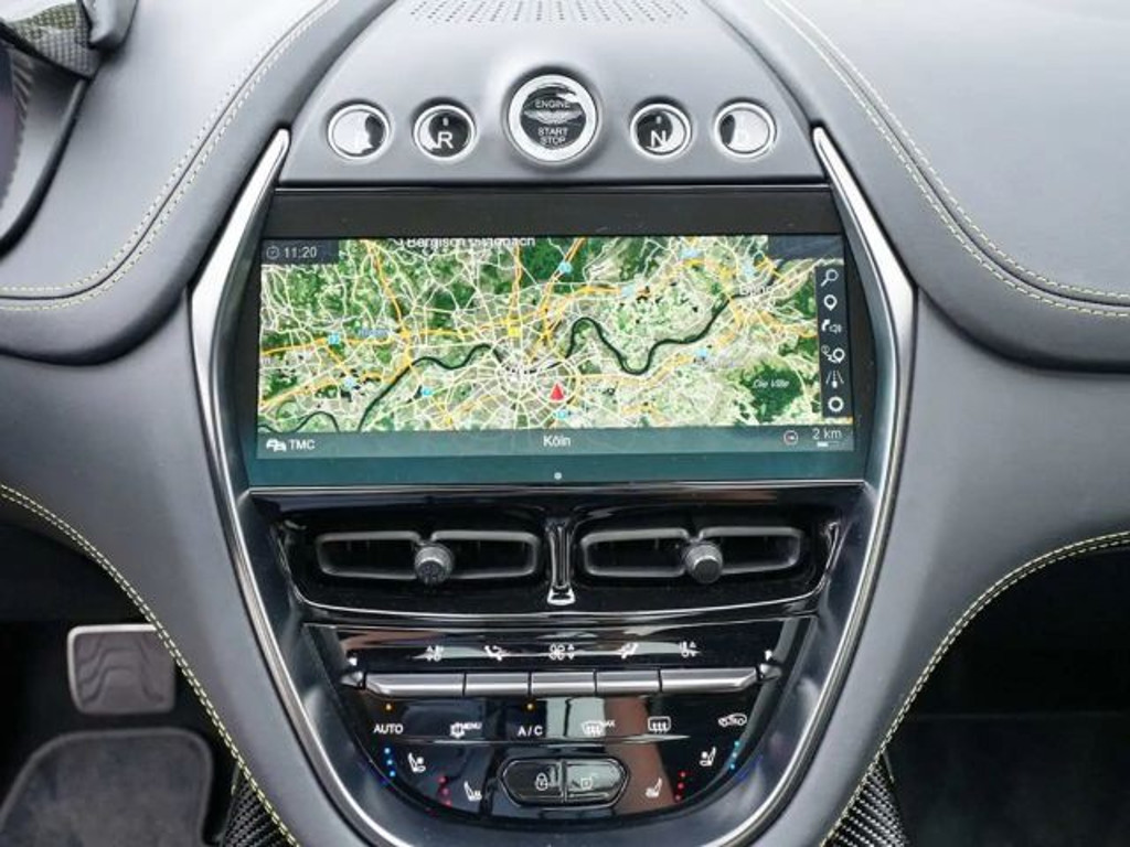 Aston Martin DBX