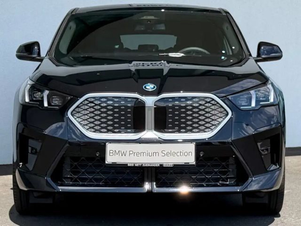 BMW iX2