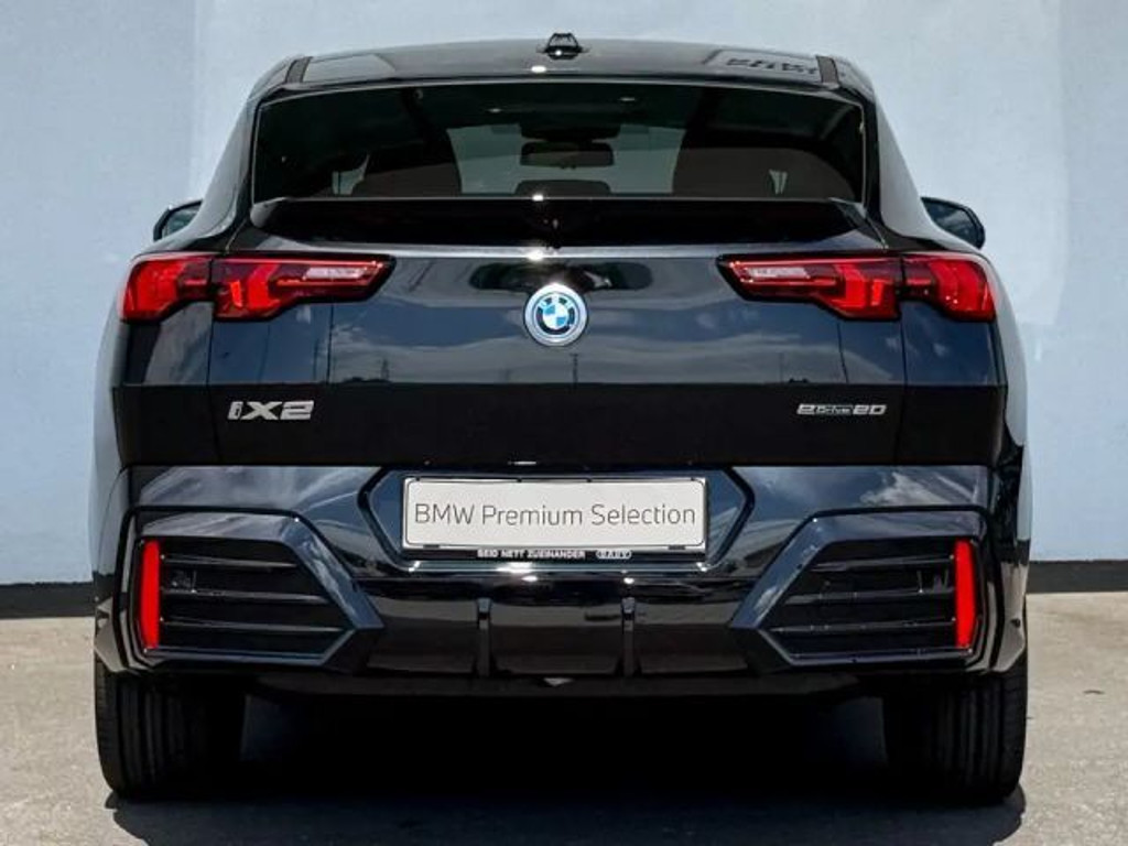 BMW iX2
