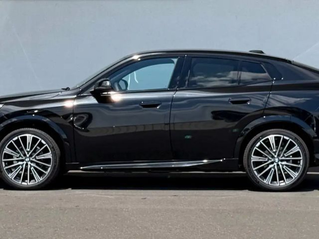 BMW iX2
