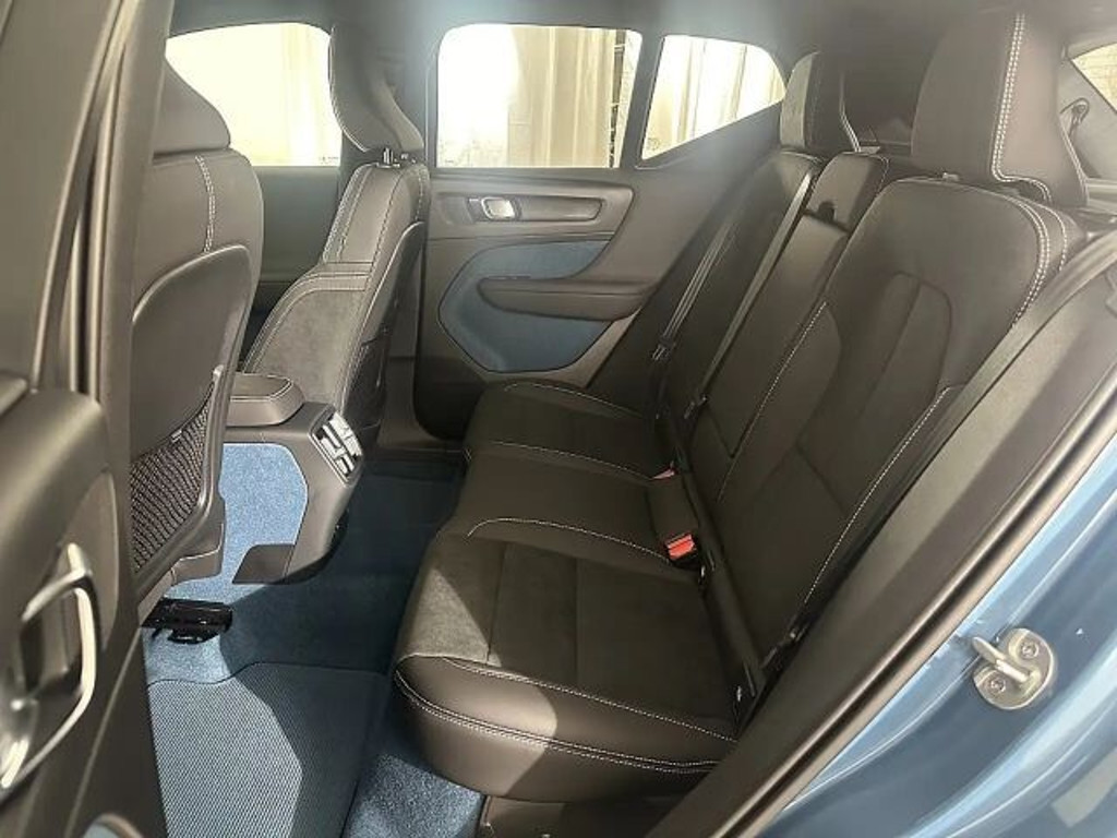 Volvo EX40
