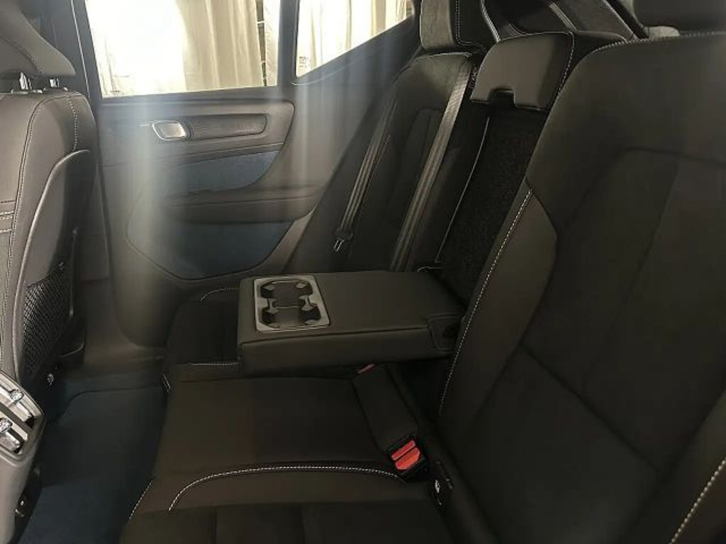 Volvo EX40