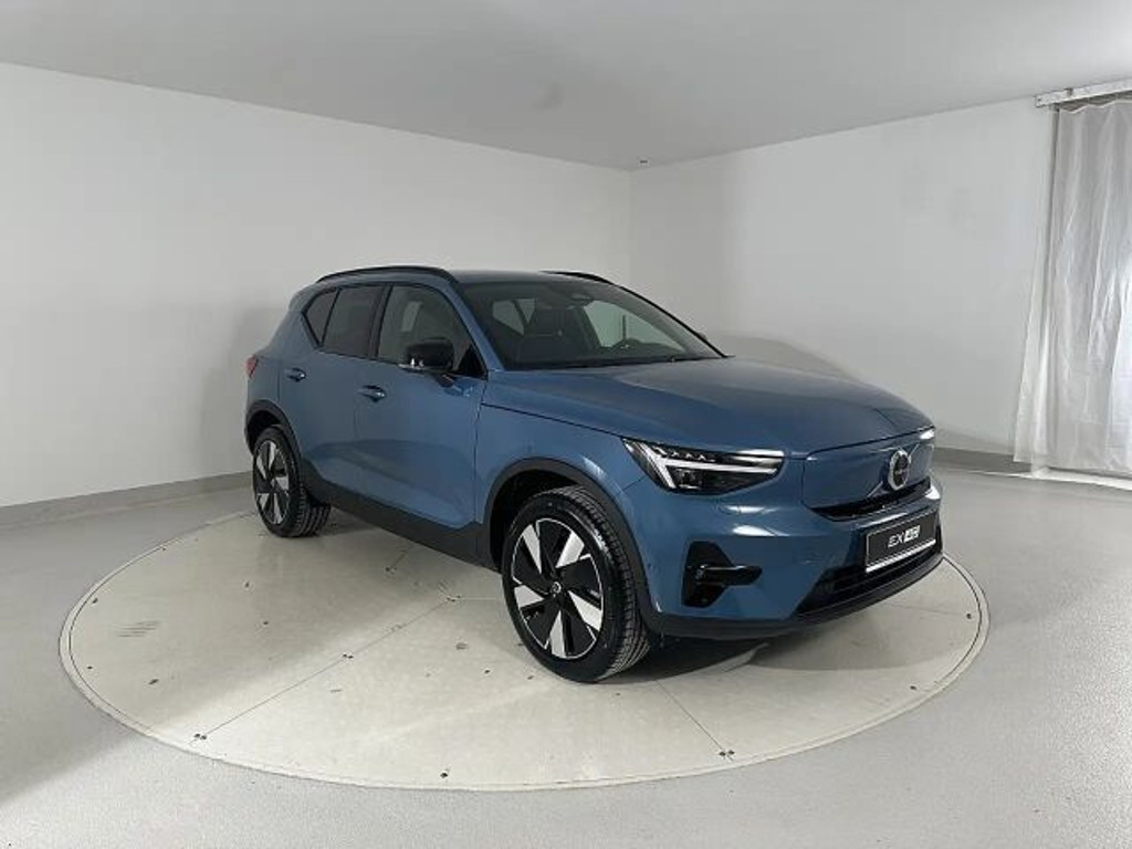 Volvo EX40