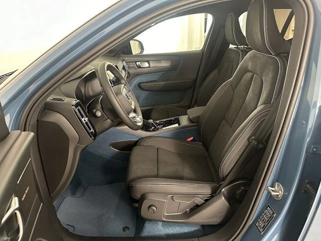 Volvo EX40