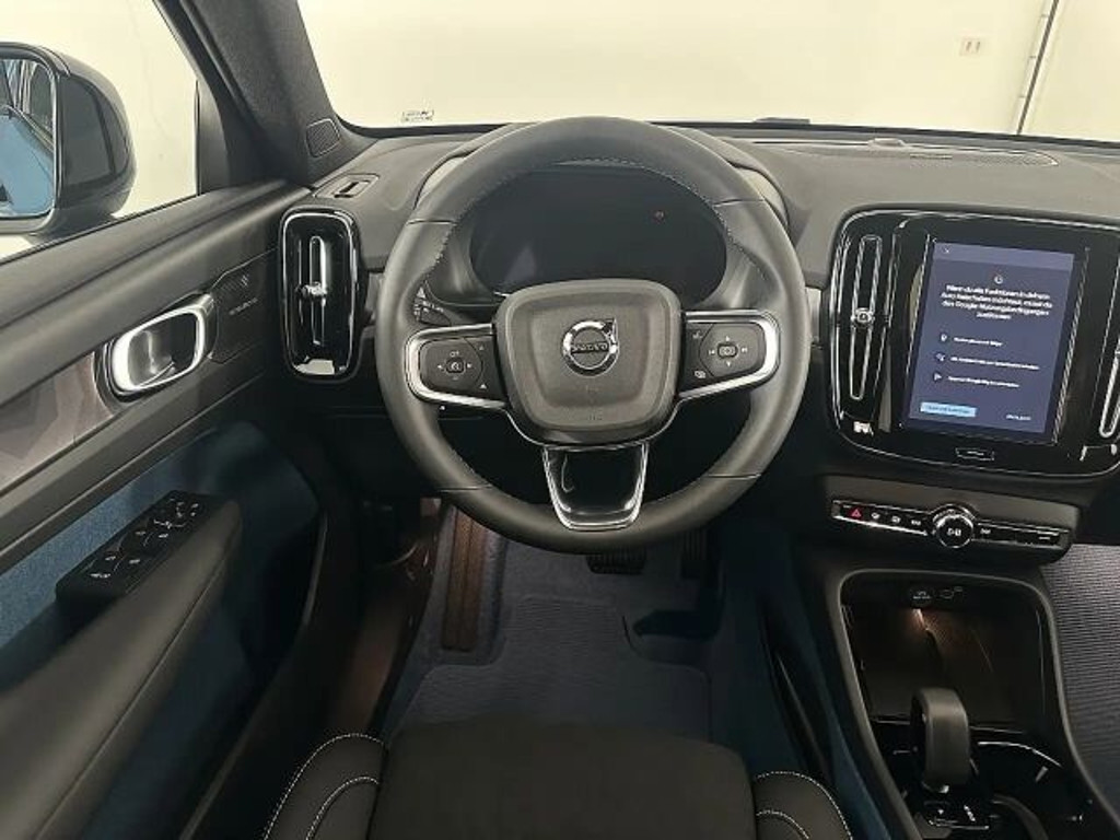 Volvo EX40