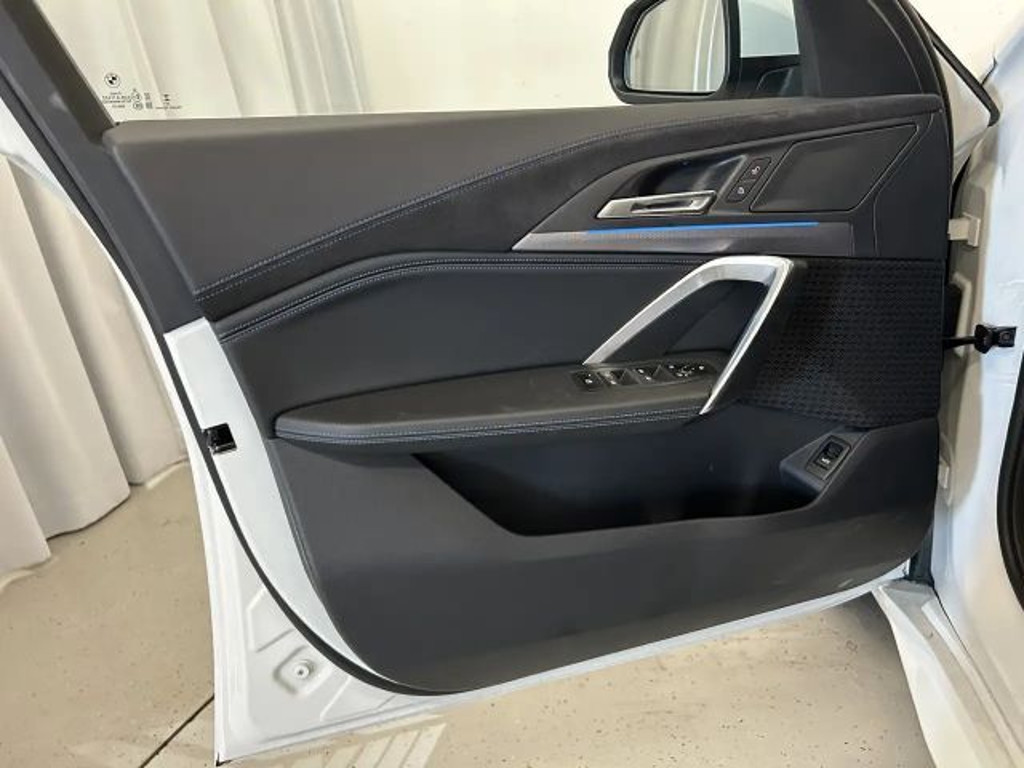 BMW iX2
