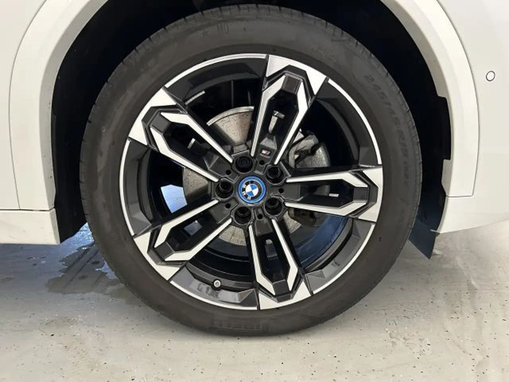 BMW iX2