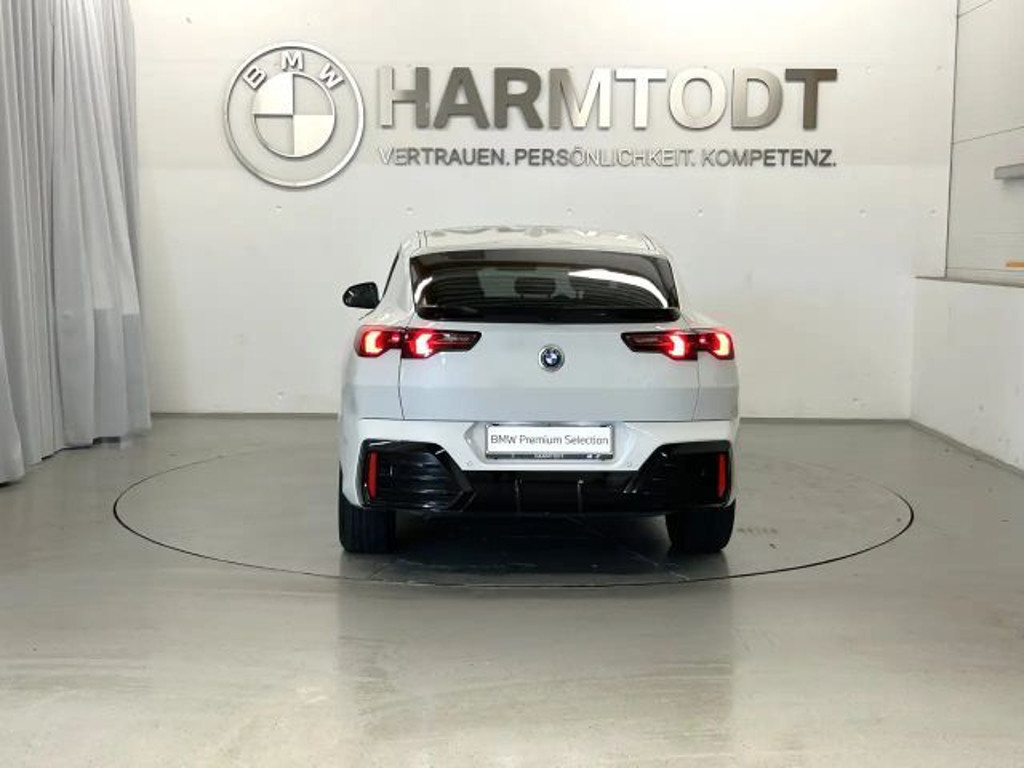 BMW iX2