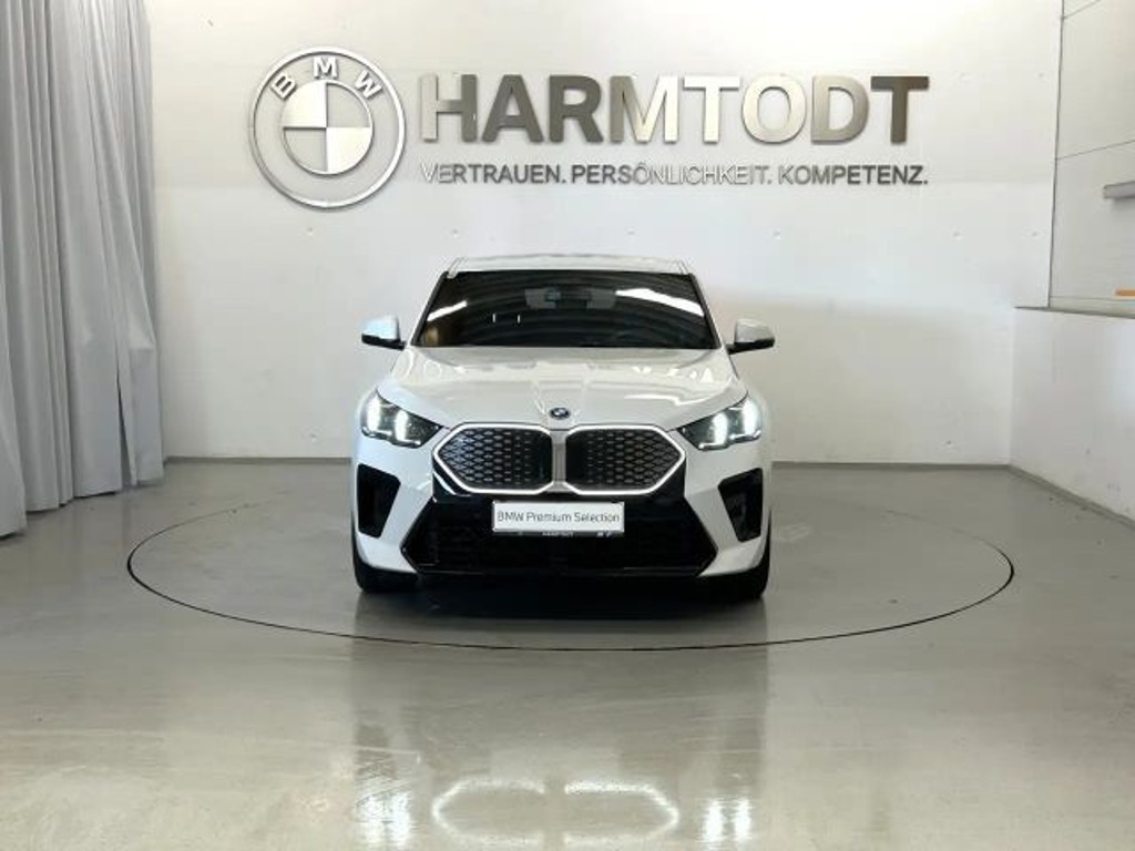 BMW iX2