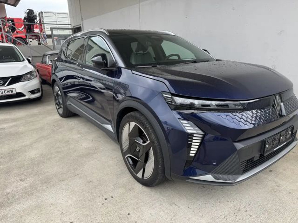 Renault Scenic E-Tech Iconic