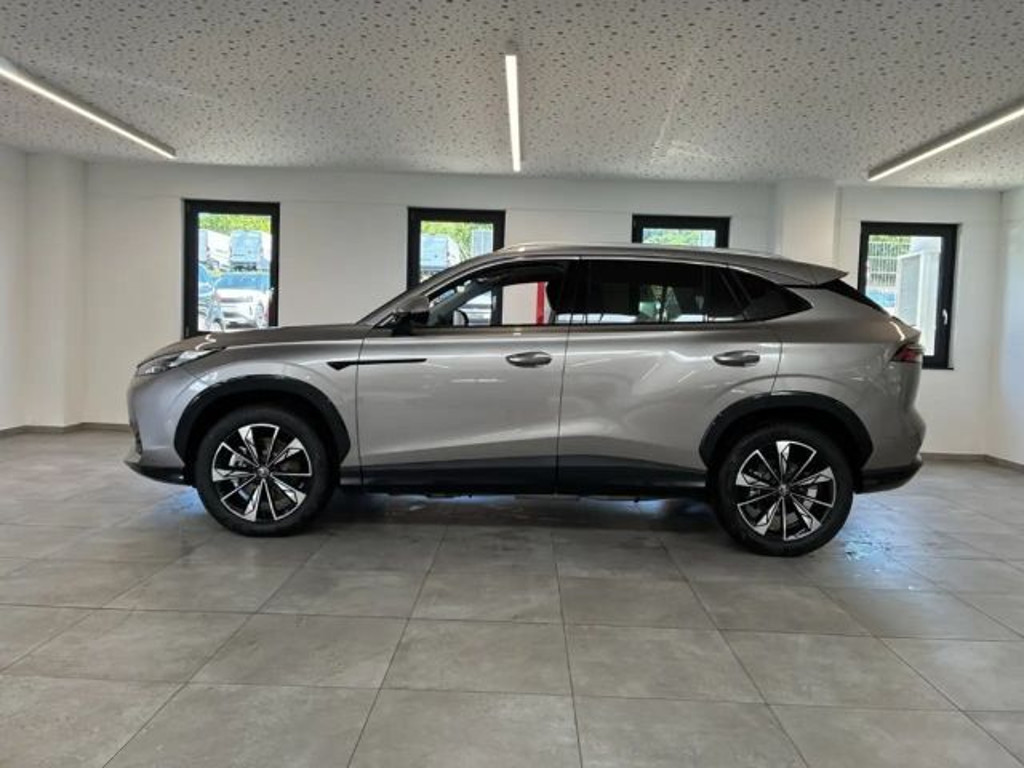 MG HS