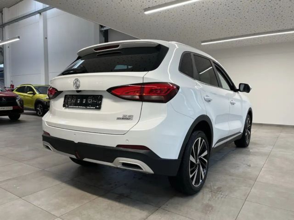 MG ZS