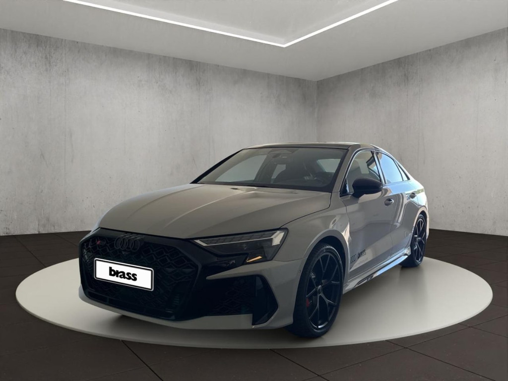 Audi RS3 Sedan Quattro S-Tronic