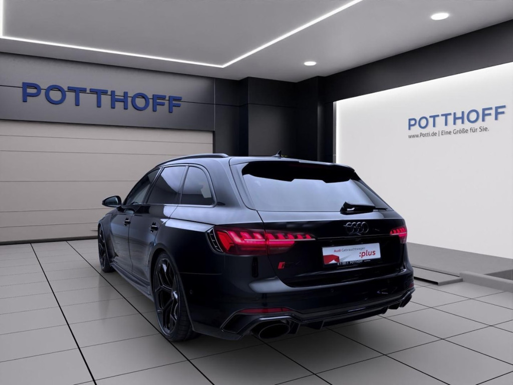 Audi RS4