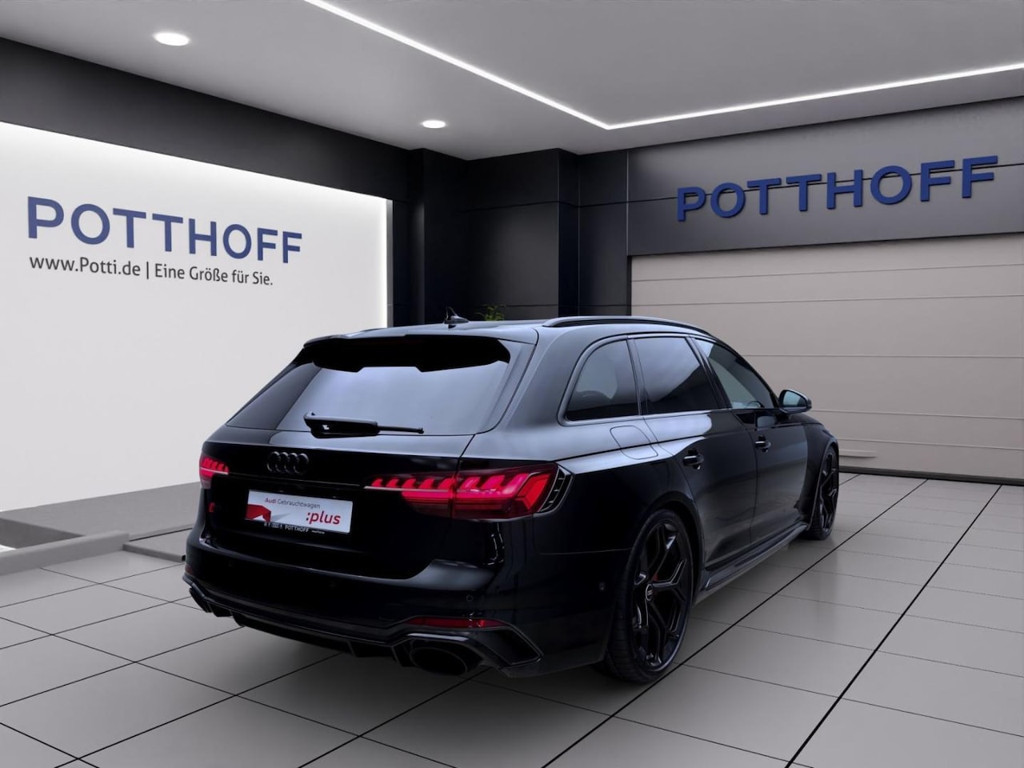 Audi RS4