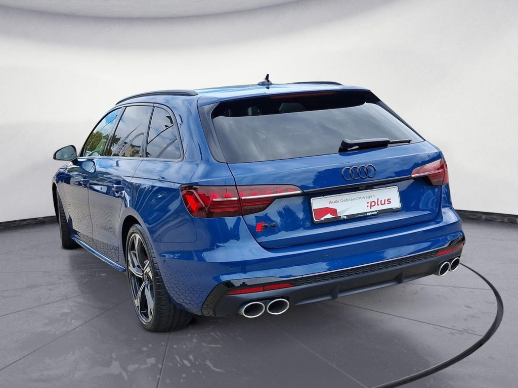 Audi S4