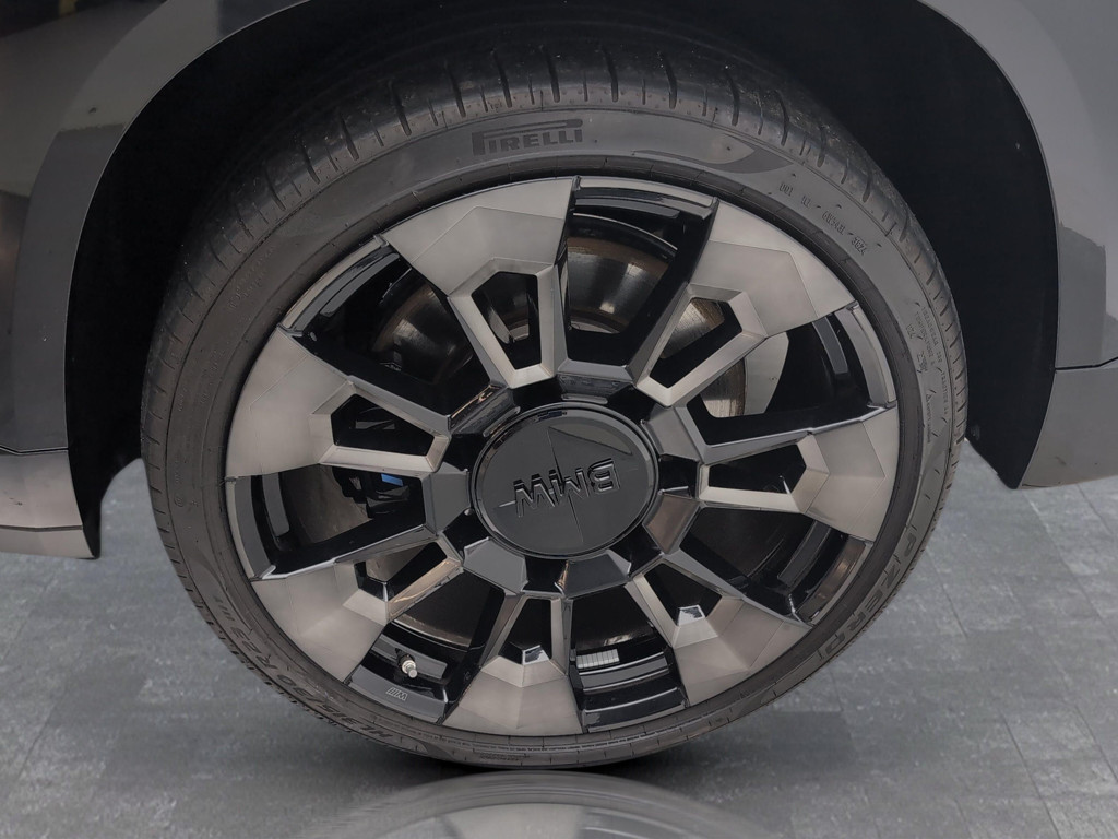 BMW XM
