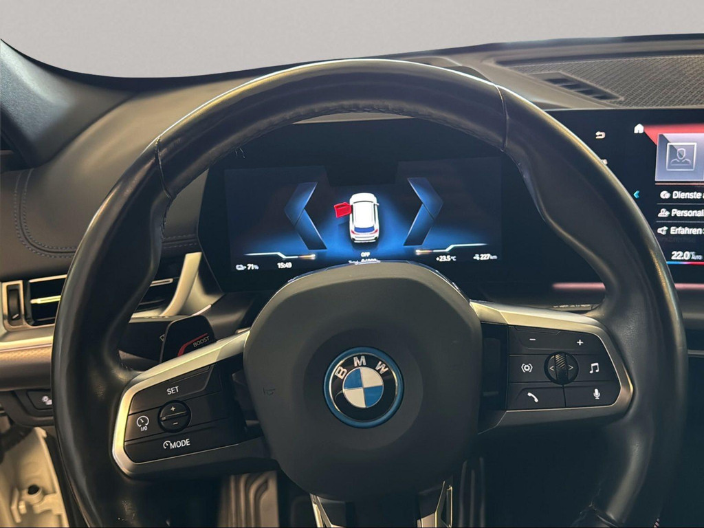 BMW iX1