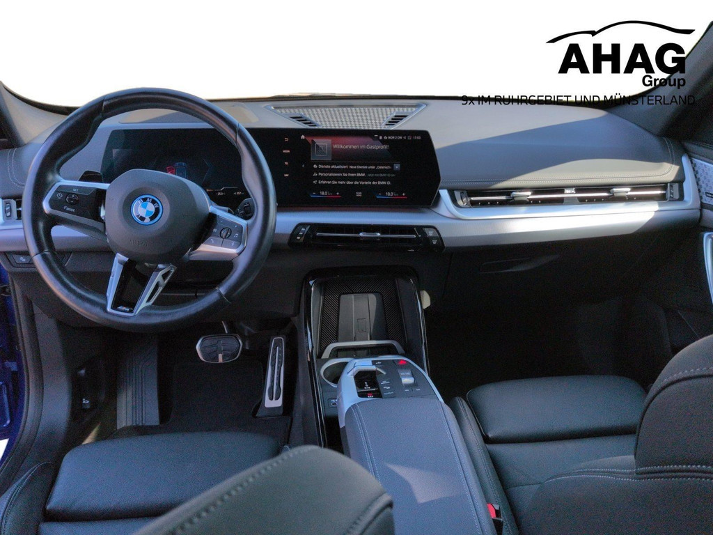 BMW iX1