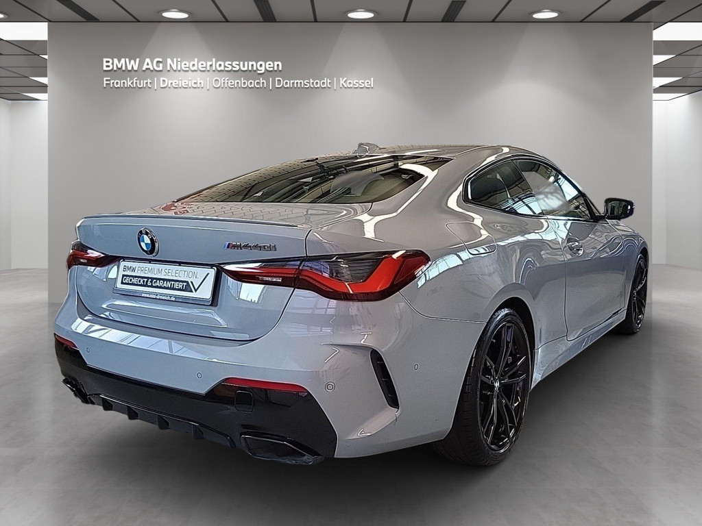 BMW M440