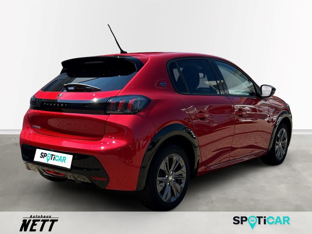 Peugeot e-208