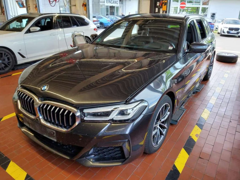 BMW 5 Serie 520 M-Sport Touring 520d