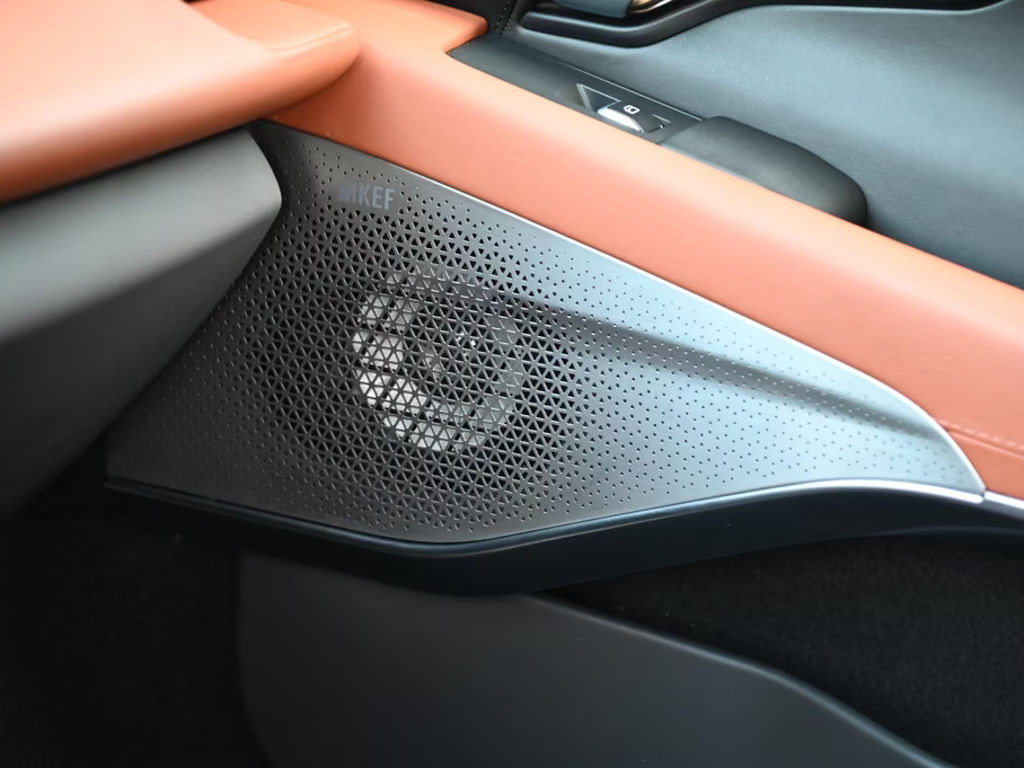 Lotus Emira