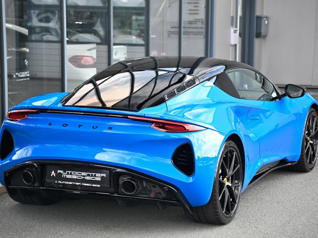 Lotus Emira