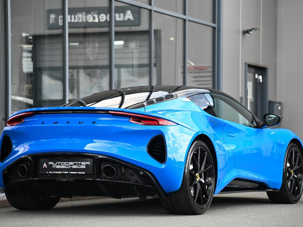 Lotus Emira