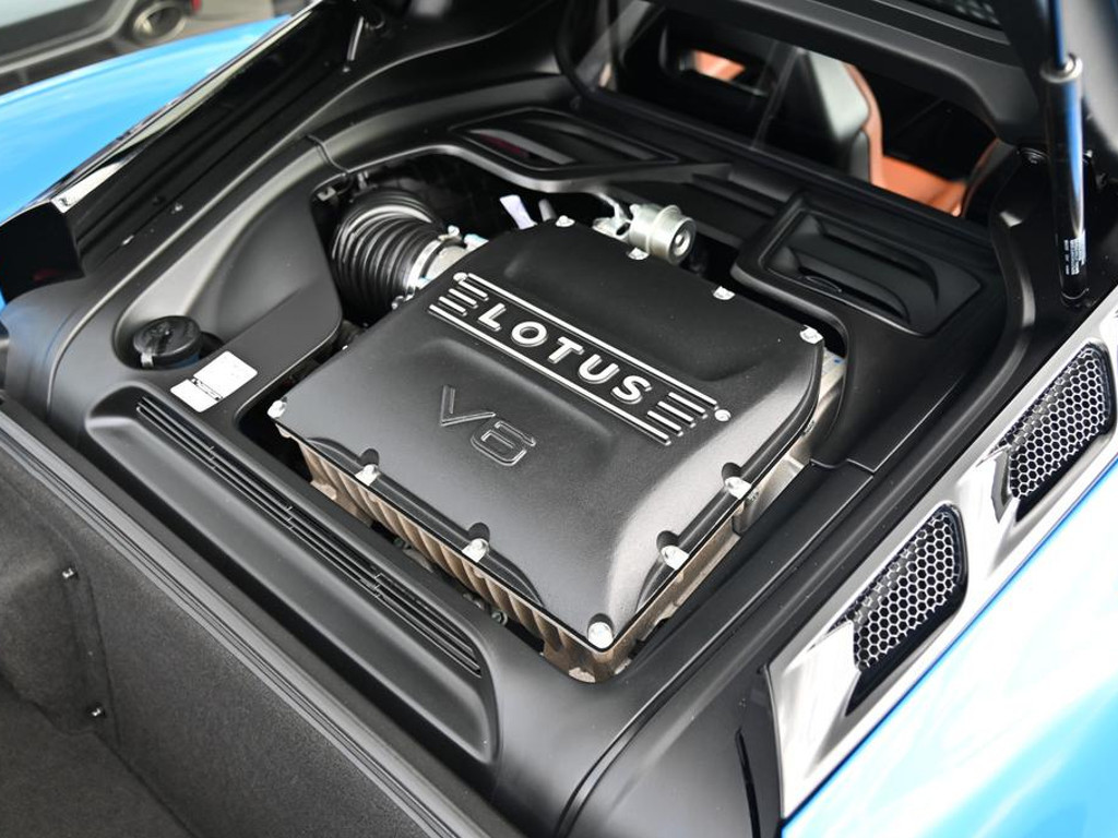 Lotus Emira