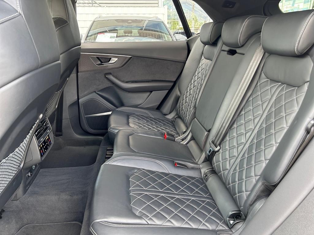 Audi SQ8