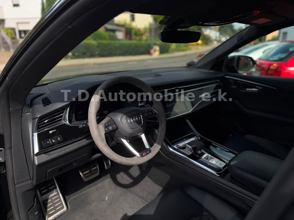 Audi RS Q8