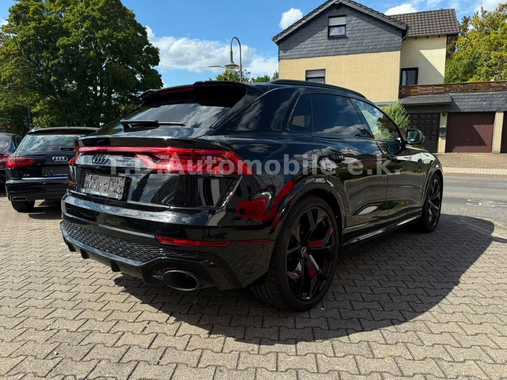 Audi RS Q8
