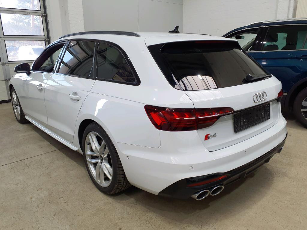 Audi S4