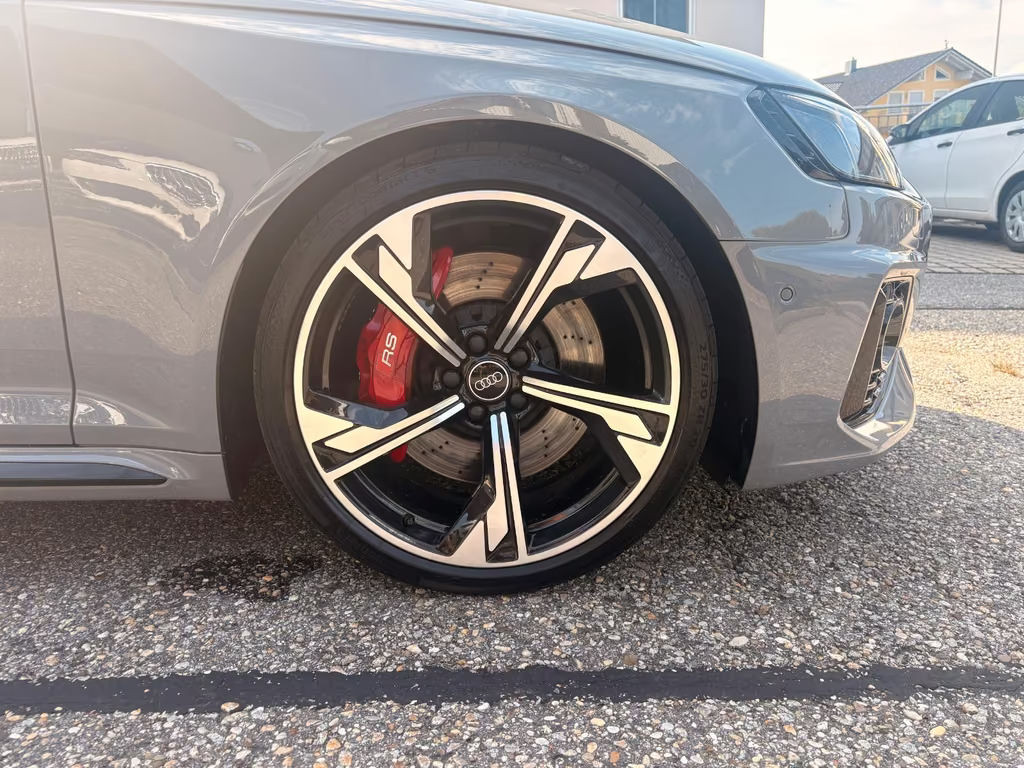 Audi RS4