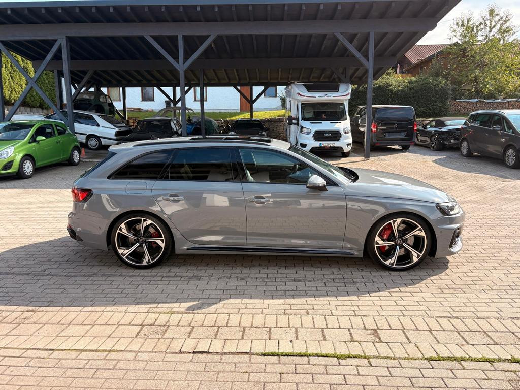 Audi RS4