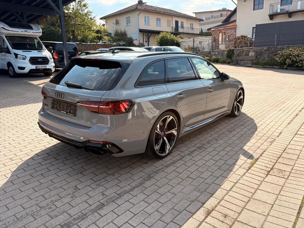Audi RS4