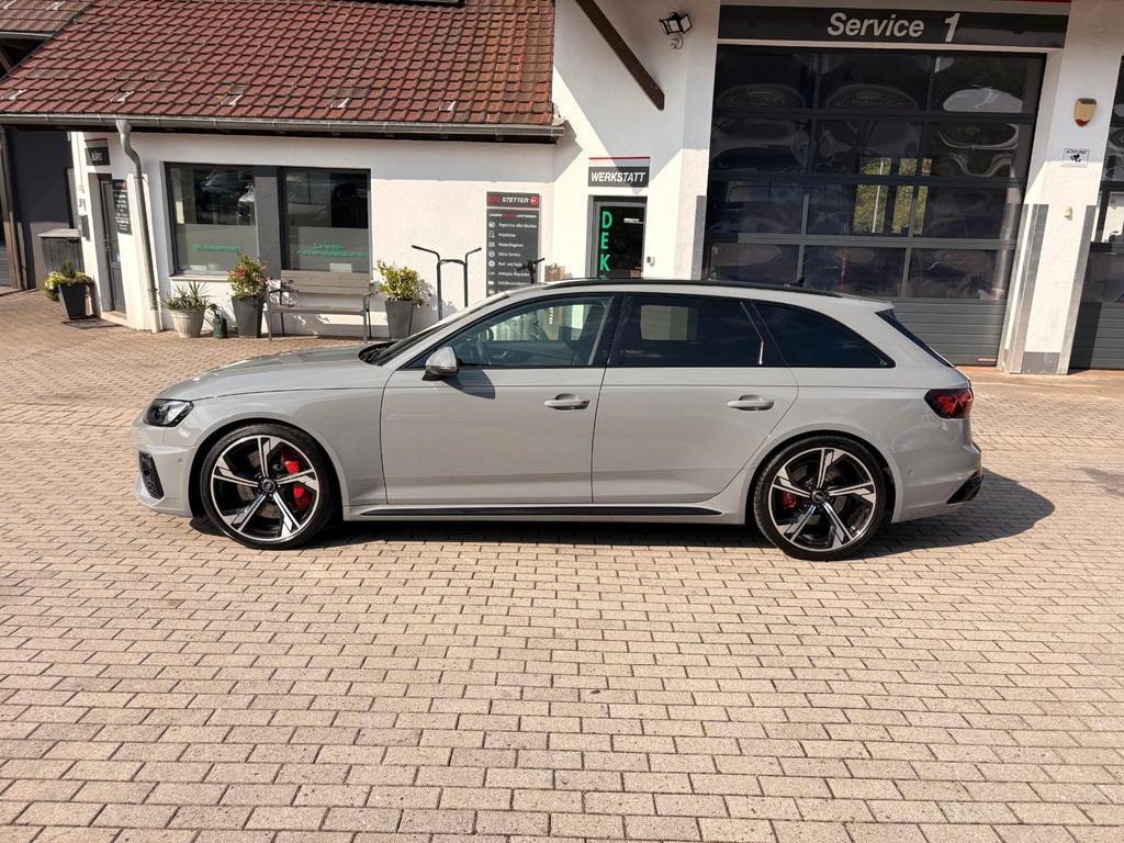 Audi RS4