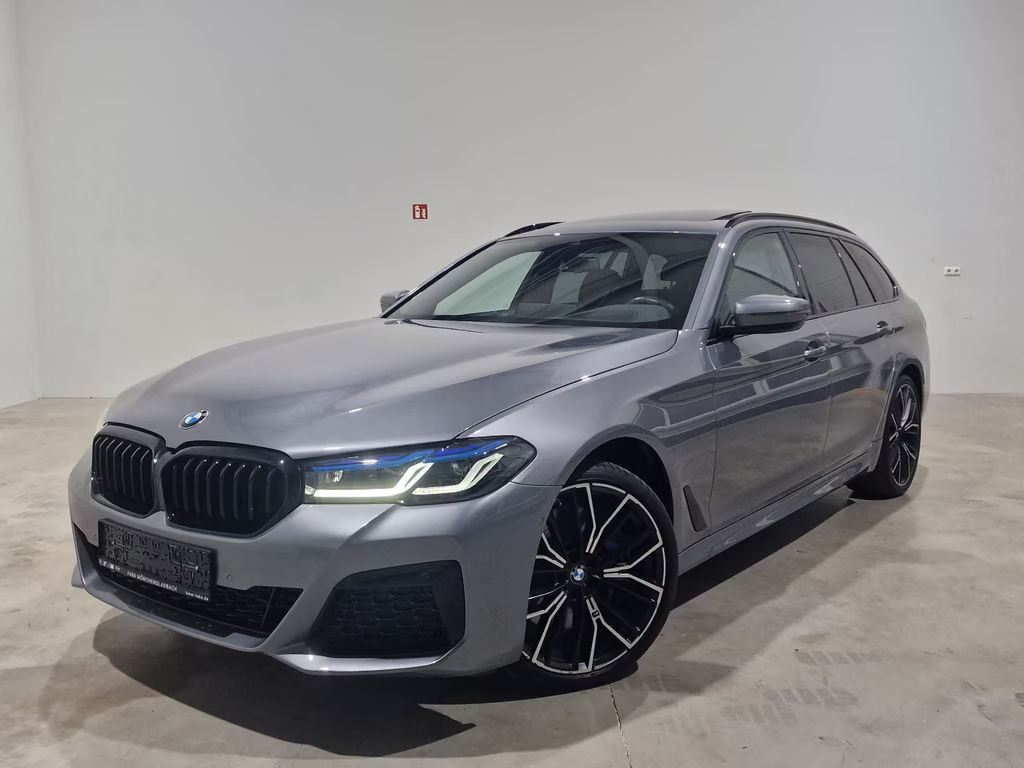 BMW 5 Serie 540 M-Sport xDrive Touring 540i