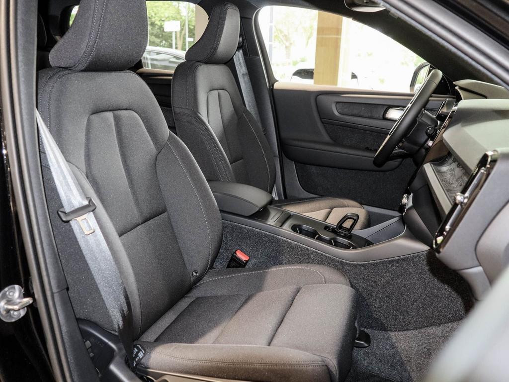 Volvo EX40