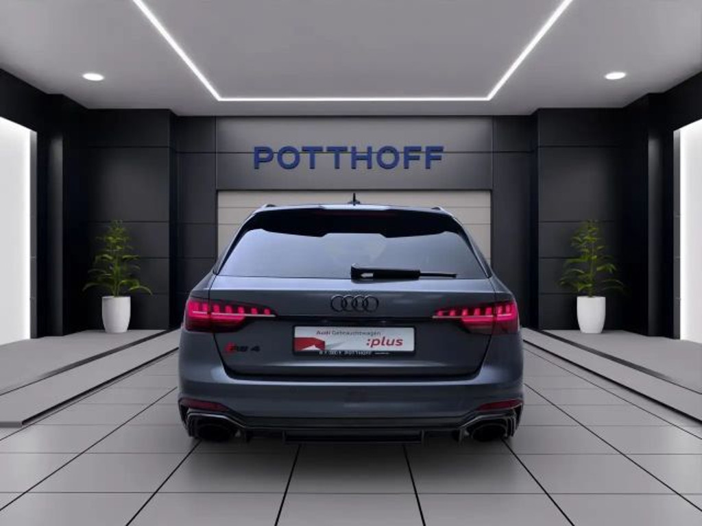 Audi RS4