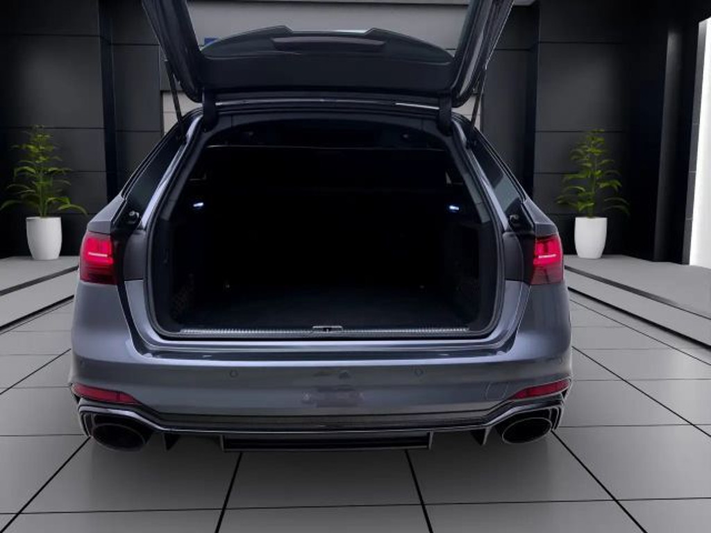 Audi RS4