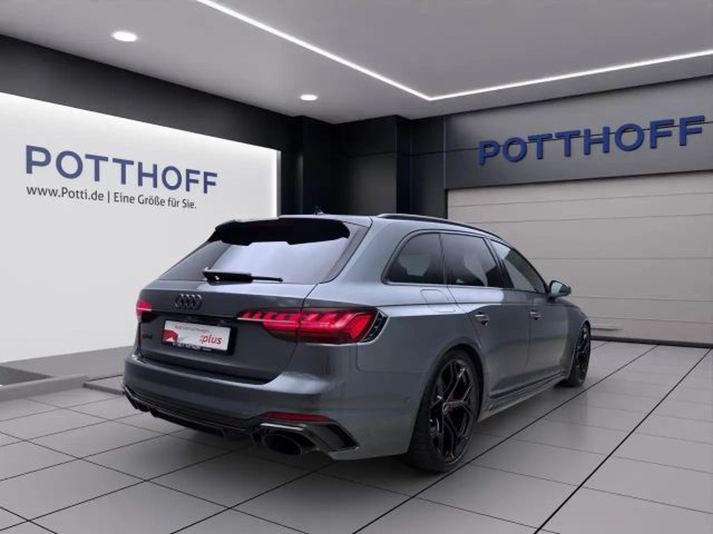Audi RS4